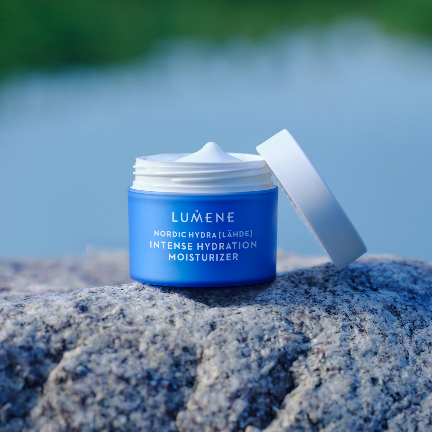 LUMENE LAHDE INTENSE HYDRATION крем денний зволожуючий для всіх типів шкіри